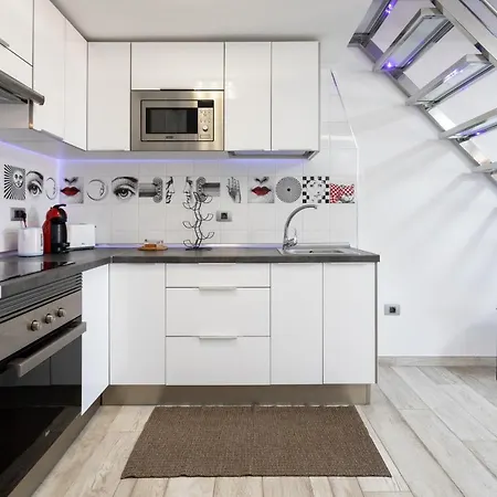 Playa Vistas With Breathtaking Sea View, Only 100 M To The Sea, Heated Pool, Aircondition, Wifi