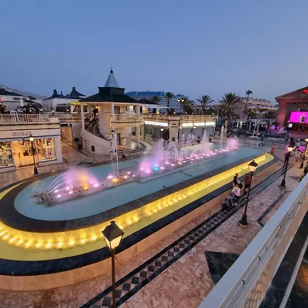 Playa Vistas With Breathtaking Sea View, Only 100 M To The Sea, Heated Pool, Aircondition, Wifi 아파트 플라야데라스아메리카스