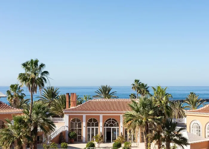 Playa Vistas With Breathtaking Sea View, Only 100 M To The Sea, Heated Pool, Aircondition, Wifi דירה