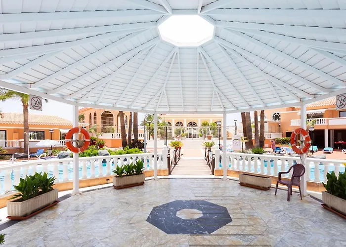 Playa Vistas With Breathtaking Sea View, Only 100 M To The Sea, Heated Pool, Aircondition, Wifi 아파트 플라야데라스아메리카스